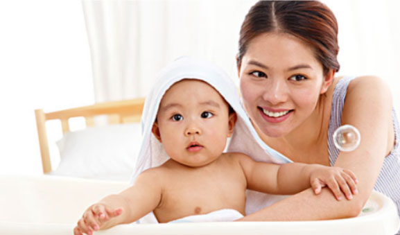 品牌高端家政服務-金牌月嫂-星級育嬰師-易佳家政